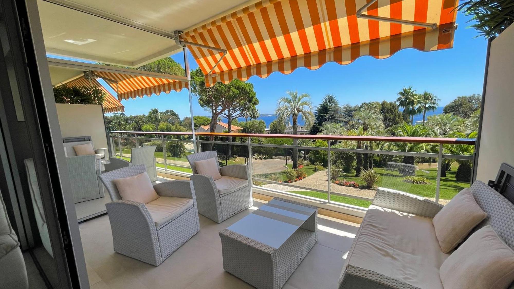 Appartement 2 Chambres Vue Mer Panoramique, Proche Croisette Cannes Vallauris Dış mekan fotoğraf